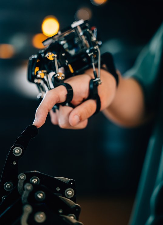 in-a-technical-college-setting-a-teenage-boy-tests-2025-03-09-23-38-39-utc